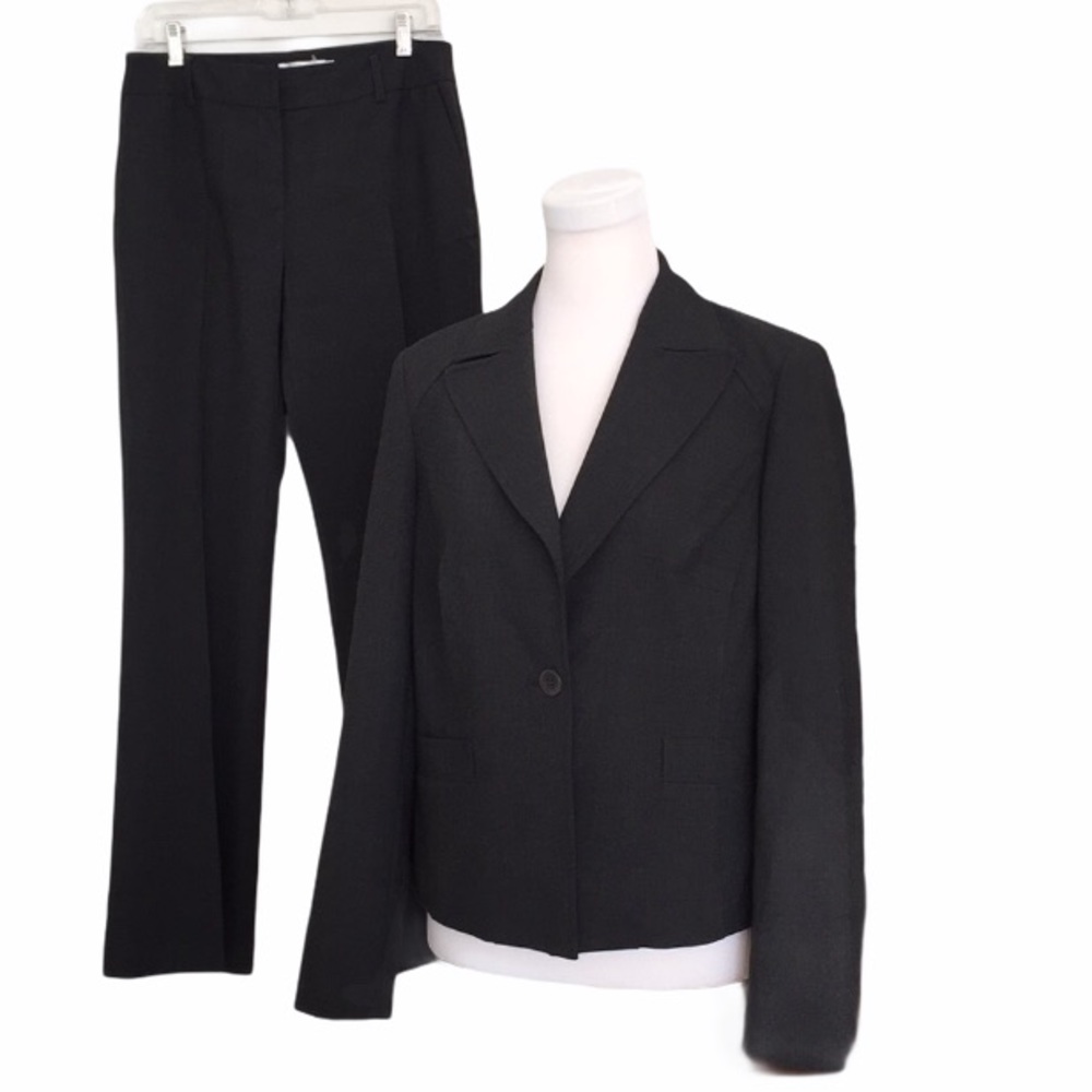 Garfield & Marks Dark Gray Classic Pantsuit Size 8 Workwear Set